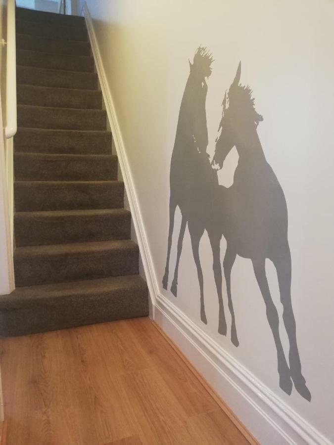 'At The Races...' Villa Doncaster Exteriör bild